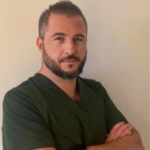 Dott. Andrea Campanile Dott. Andrea Campanile, medico veterinario, Gastroenterologia, endoscopia, medicina interna, pneumologia e nefrologia